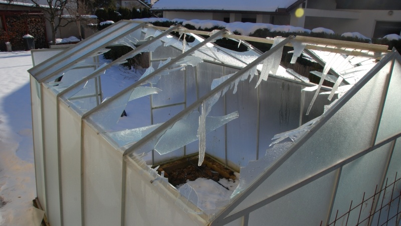 Jaké výhody nabízí kalené sklo oproti standardnímu sklu